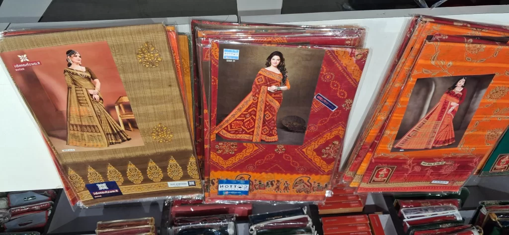 Raj Vastralaya Koderma (11)