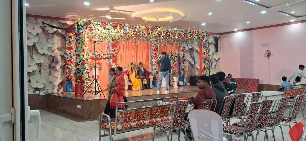 Sahana Garden Hotel in Koderma (7)