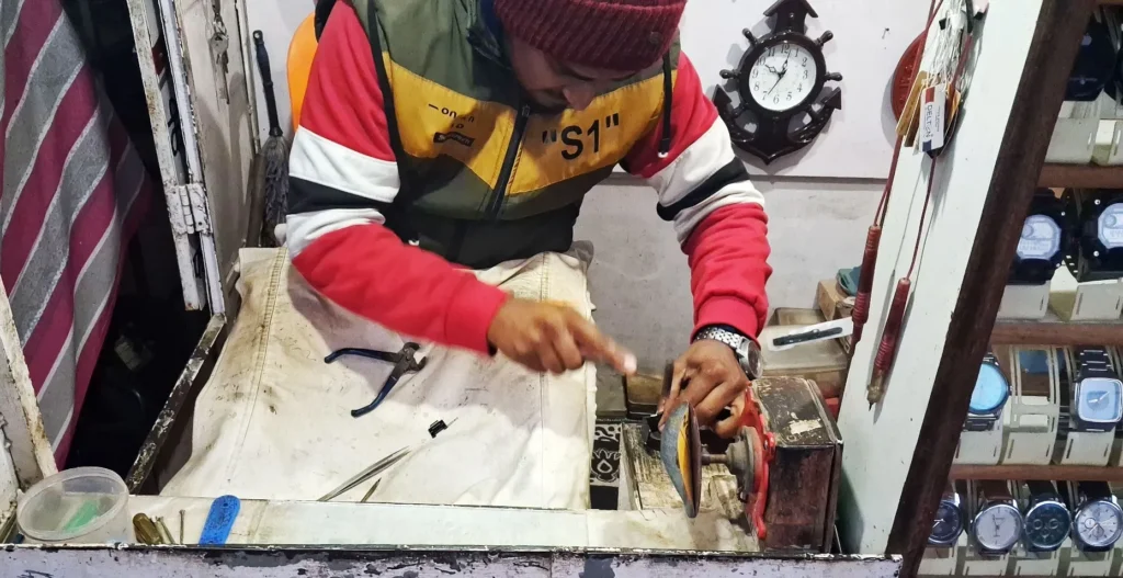 Virat Watch – Watch Repair Shop in Jhumri Telaiya (6)